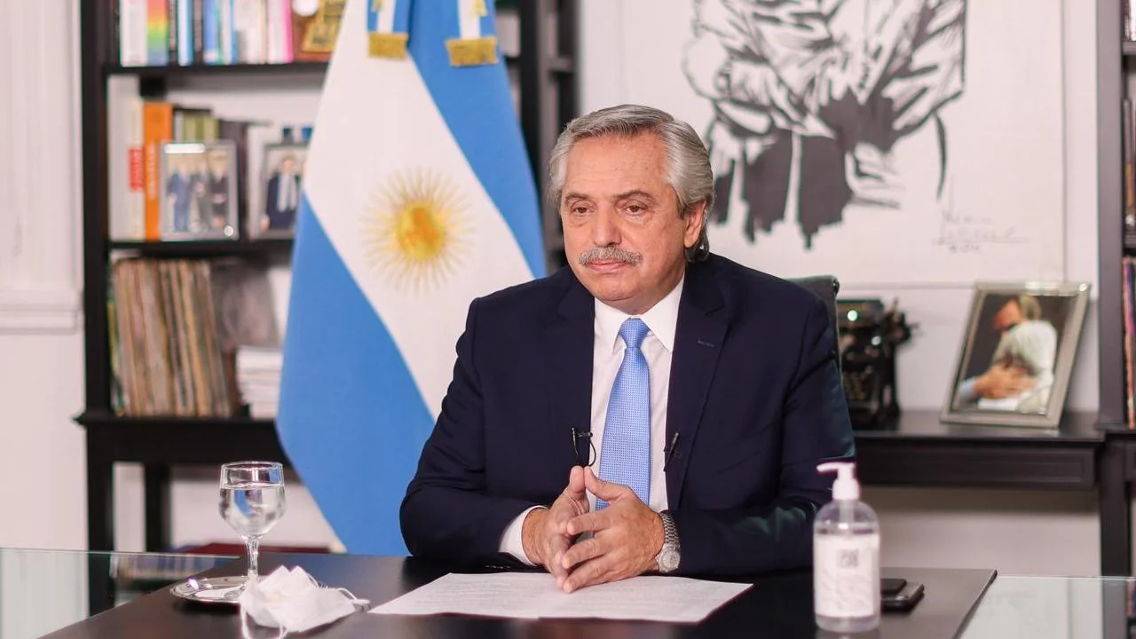 Alberto participará esta semana de las cumbres Iberoamericana y de Cambio Climático