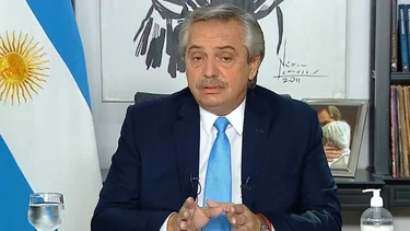 Alberto anunció restricciones: "El problema son las reuniones sociales"