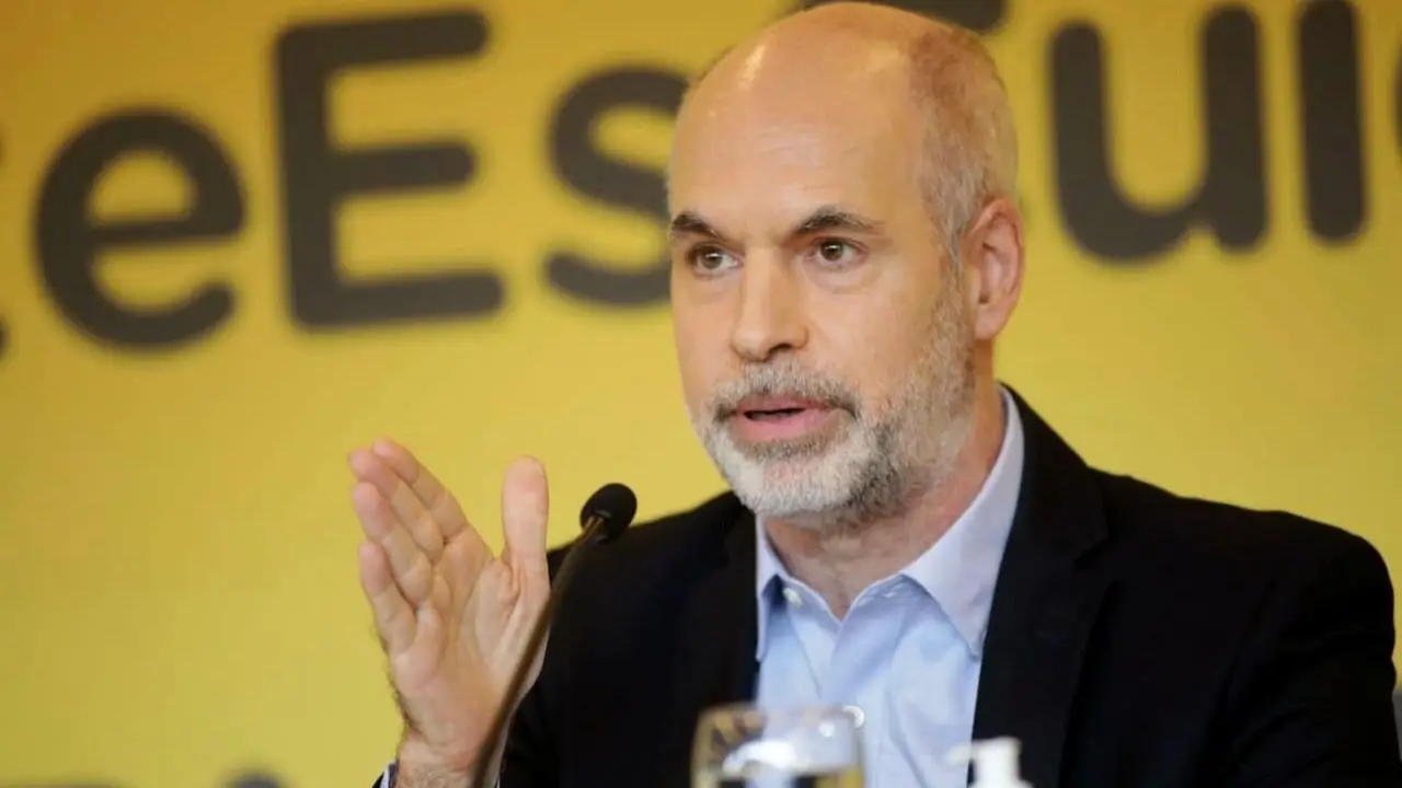 Del enojo a la mesura: Larreta recupera centralidad y visita por las clases presenciales a Alberto Fernández