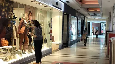 Consumo: leve suba de ventas en supers mientras cae en los shoppings Consumo: leve suba de ventas en supers mientras cae en los shoppings