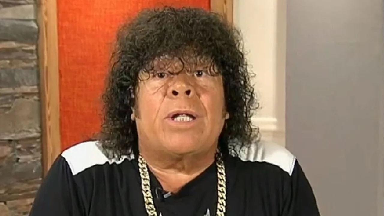La Mona Jiménez, sorprendido