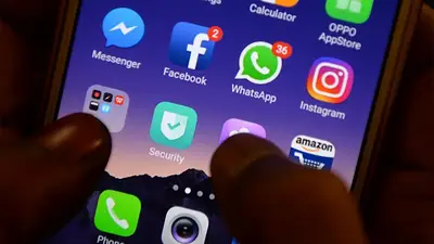 WhatsApp Facebook Messenger WhatsApp Facebook Messenger