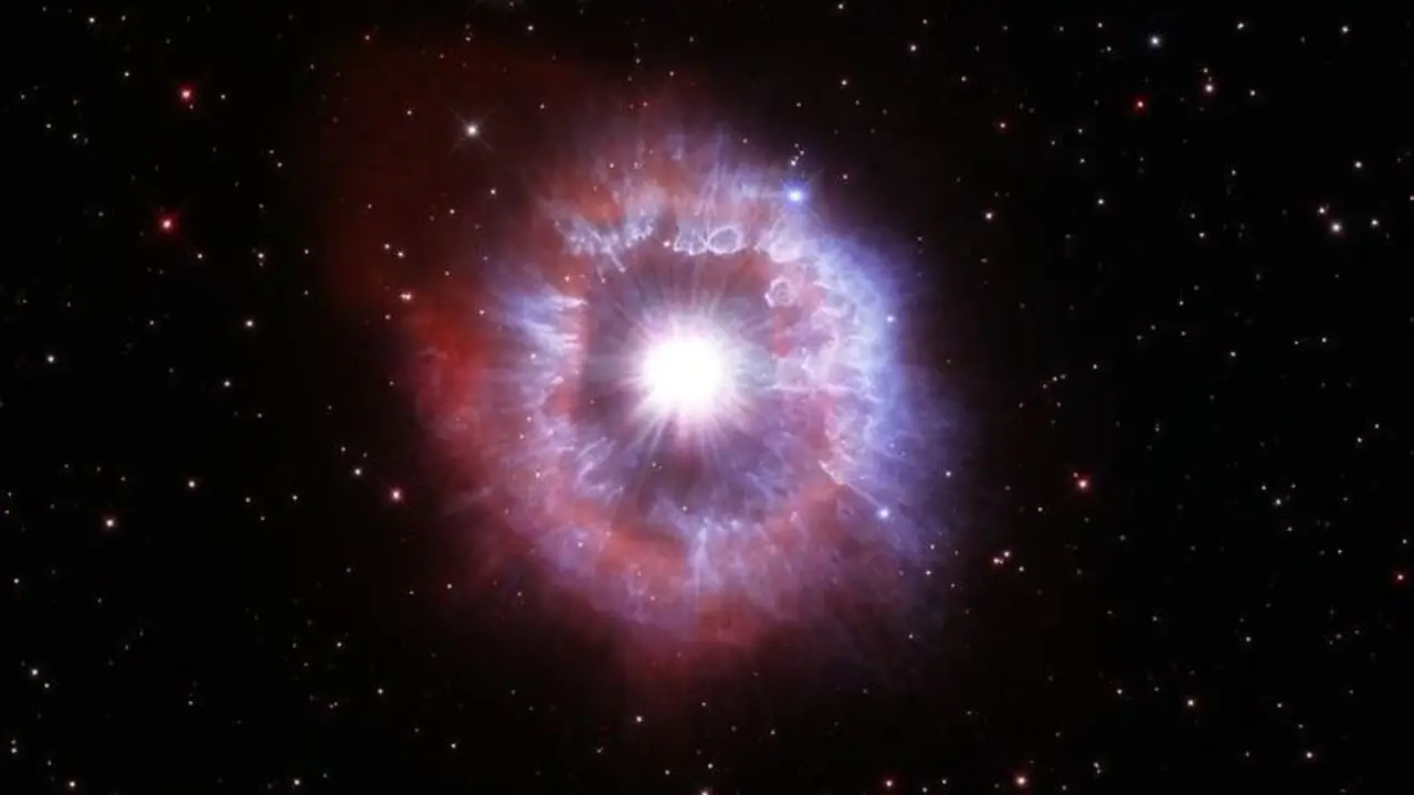 Telescopio Hubble NASA estrella autodestrucción