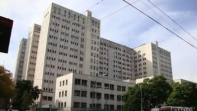 El Gobierno cobrará a extranjeros el tratamiento en hospitales nacionales El Gobierno cobrará a extranjeros el tratamiento en hospitales nacionales