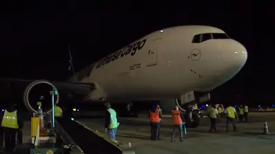 Llegó desde China el tercer vuelo con más de 240.000 dosis de Sinopharm Llegó desde China el tercer vuelo con más de 240.000 dosis de Sinopharm