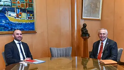 Martín Guzmán se reunió con el embajador de los Estados Unidos Martín Guzmán se reunió con el embajador de los Estados Unidos