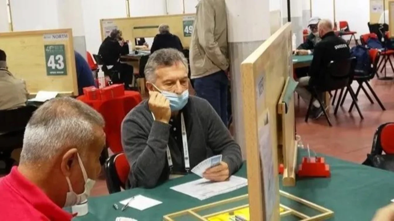 Mundial de Bridge: Mauricio Macri acusó una "lesión", no jugó un partido clave y Argentina quedó eliminada