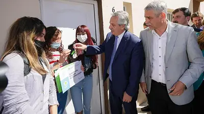 En medio del debate por la ley de alquileres, Fernández afirmó que "tener un techo digno es un derecho humano" En medio del debate por la ley de alquileres, Fernández afirmó que "tener un techo digno es un derecho humano"
