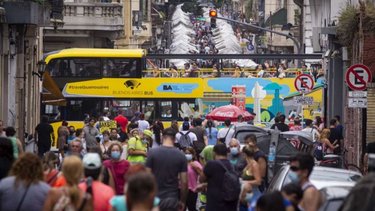 Los casos de COVID subieron casi un 20% en una semana