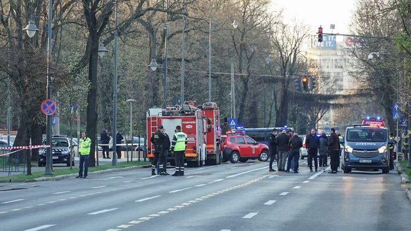 Un hombre muere al estrellar su coche contra la embajada rusa en Bucarest