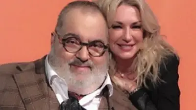 Yanina Latorre y Jorge Lanata juntos sonriendo Yanina Latorre y Jorge Lanata juntos sonriendo