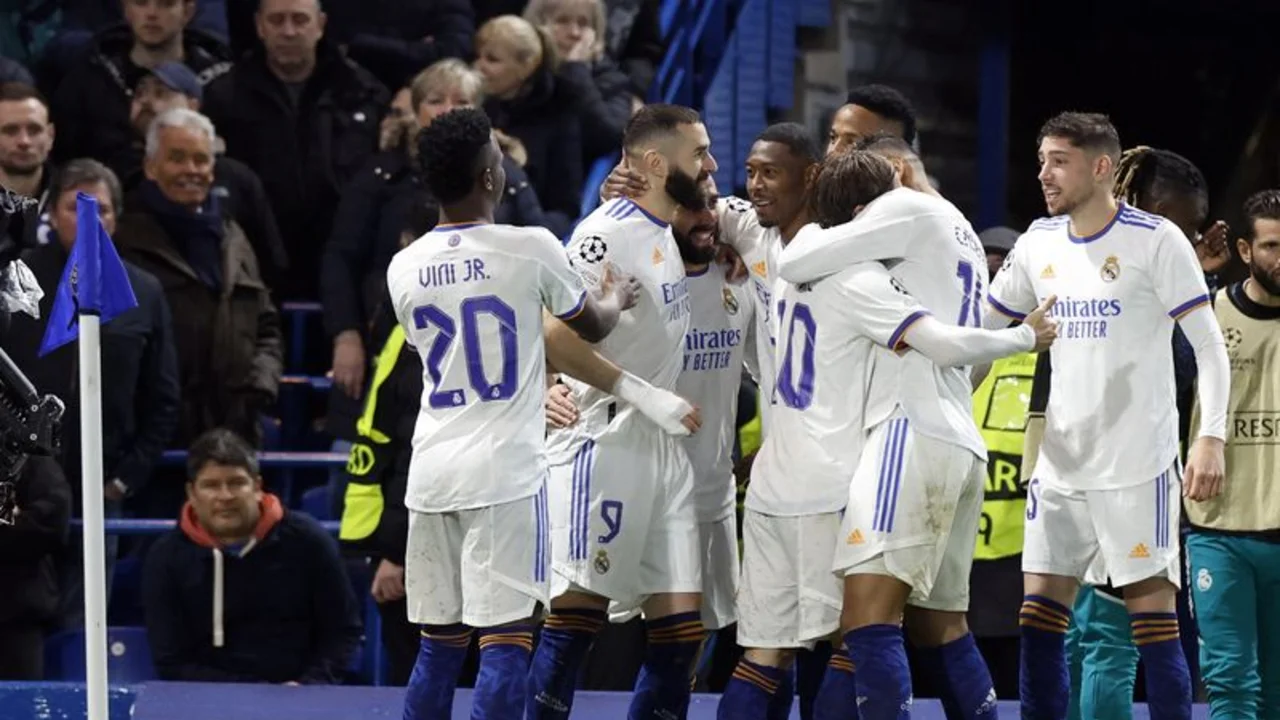 Triplete de Benzema da triunfo de 3-1 al Real Madrid sobre Chelsea en Liga Campeones