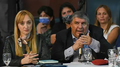 El proyecto para pagarle al FMI con dólares fugados sumó apoyos del sindicalismo y economistas El proyecto para pagarle al FMI con dólares fugados sumó apoyos del sindicalismo y economistas