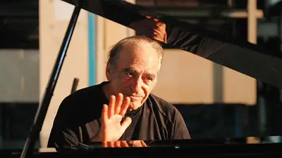 Murió Miguel Ángel Estrella, el pianista al que le rompieron las manos por "tocar para la negrada" Murió Miguel Ángel Estrella, el pianista al que le rompieron las manos por "tocar para la negrada"