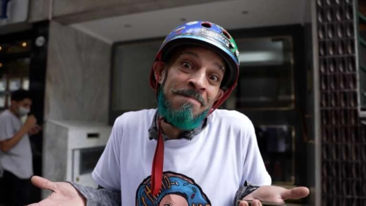 El repartidor que baila, "El Chamo Jorge", es viral en Tik Tok