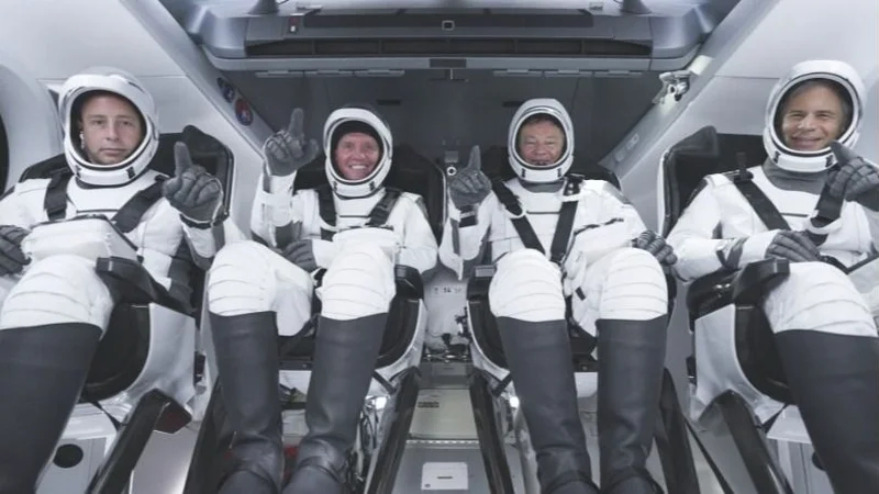 SpaceX lanzó a los primeros turistas al espacio en una misión privada