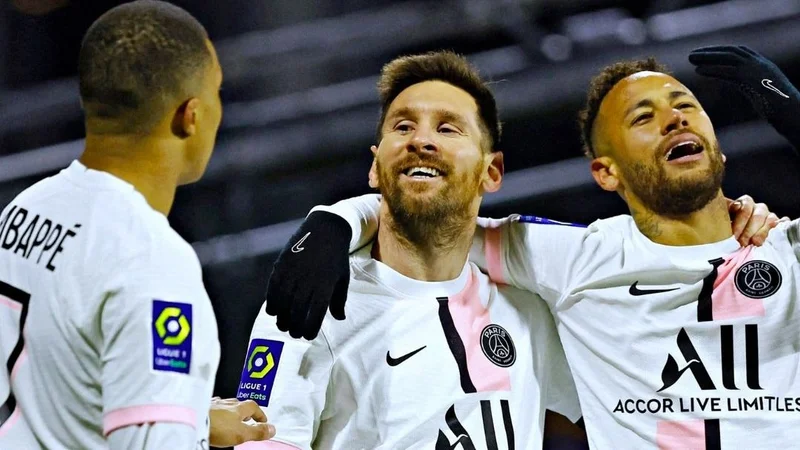 Lionel Messi Kylian Mbappé PSG Neymar