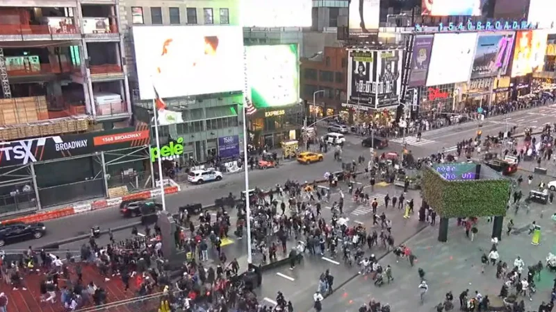 Impactantes videos: tres explosiones generaron pánico en Times Square