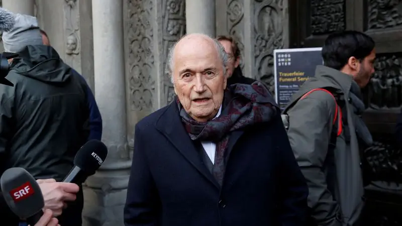 Blatter y Platini enfrentarán juicio por corrupción en Suiza en junio