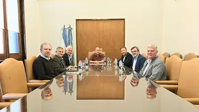 Insaurralde se reunió con cámaras empresariales bonaerenses Insaurralde se reunió con cámaras empresariales bonaerenses