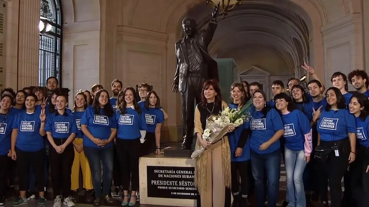 A qué hora habla Cristina Kirchner hoy y cómo verla