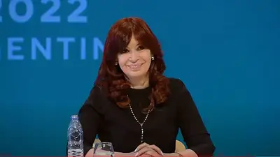 Cristina Kirchner: "Que te den el bastón y la banda es solo un poquito de poder" Cristina Kirchner: "Que te den el bastón y la banda es solo un poquito de poder"