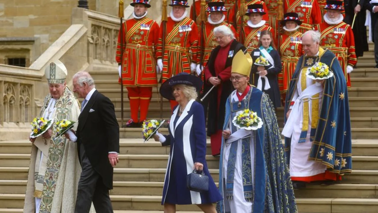 El príncipe británico Carlos representa a la reina Isabel II en ceremonia de Jueves Santo