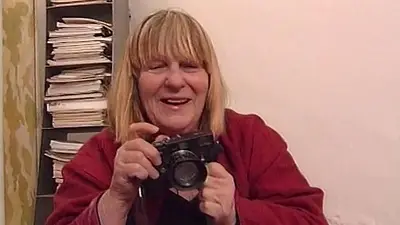 Letizia Battaglia, fotógrafa pionera que desafió a la mafia, muerta a los 87 años Letizia Battaglia, fotógrafa pionera que desafió a la mafia, muerta a los 87 años