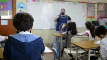 El uso de barbijo en escuelas bonaerenses dejó de ser obligatorio