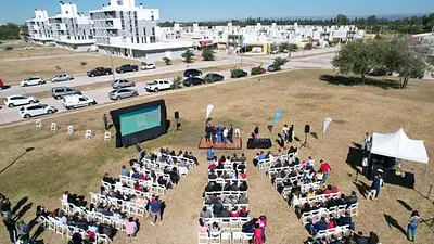 Córdoba: Ferraresi entregó viviendas Procrear II del Desarrollo Urbanístico Barrio Liceo Córdoba: Ferraresi entregó viviendas Procrear II del Desarrollo Urbanístico Barrio Liceo