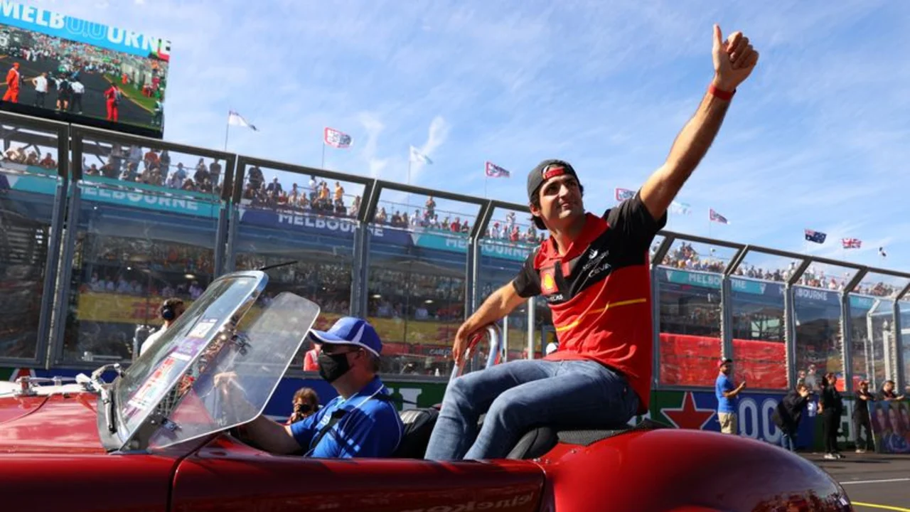 Carlos Sainz correrá para Ferrari hasta 2024