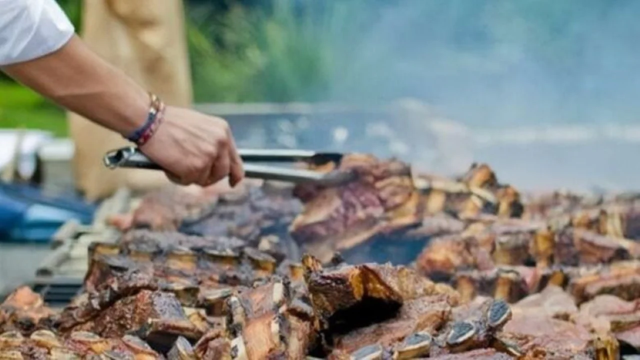 Rauch celebró su 150° aniversario con 3000 kilos de asado