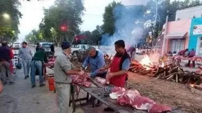Rauch celebró su 150° aniversario con 3000 kilos de asado Rauch celebró su 150° aniversario con 3000 kilos de asado