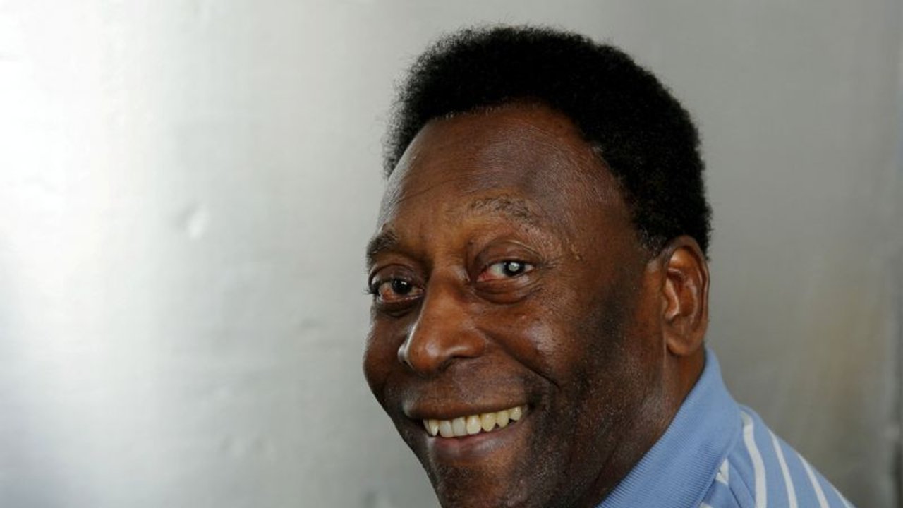 Pelé es dado de alta, médicos dicen que se encuentra estable