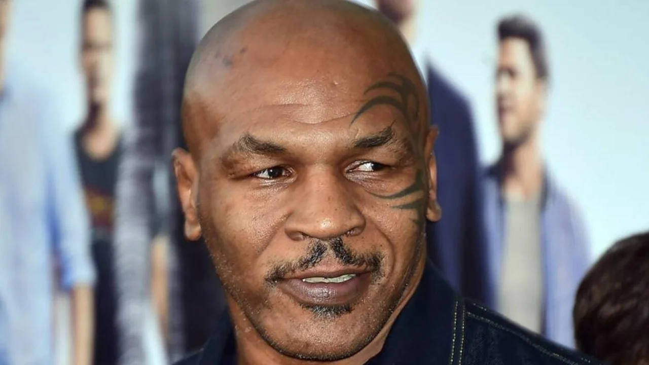 Mike Tyson reventó a piñas a un pasajero que lo molestaba en un avión
