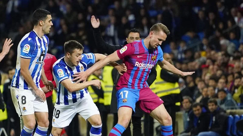 Un gol de Aubameyang da al Barça una difícil victoria sobre la Real Sociedad