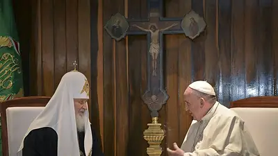 El papa Francisco dice que la reunión de junio con el patriarca ruso está suspendida El papa Francisco dice que la reunión de junio con el patriarca ruso está suspendida