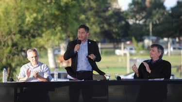 Kicillof destacó el rol de la escuela durante la pandemia