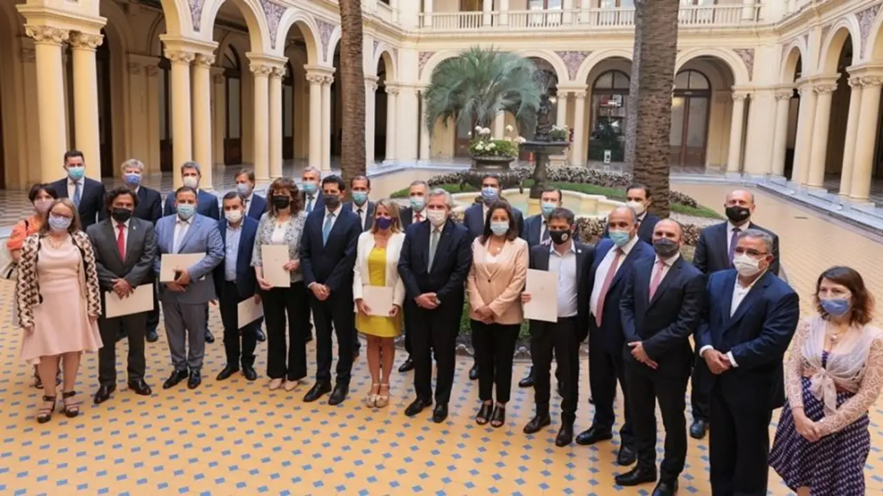 El Gobierno recibió el apoyo de gobernadores por el traspaso de fondos coparticipables 