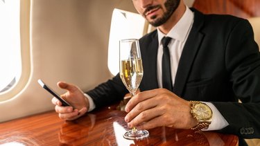 Contó cómo viven los ricos por trabajar con ellos y se volvió viral: "No laburan"