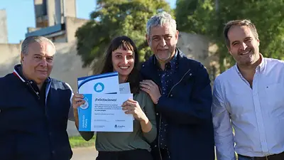 Ferraresi entregó Créditos Casa Propia y Lotes con Servicio en Salto Ferraresi entregó Créditos Casa Propia y Lotes con Servicio en Salto