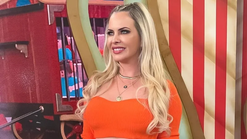 Alejandra Maglietti vende su ropa