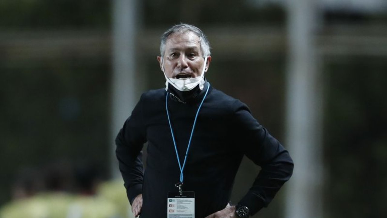 Argentino Holan vuelve a ser DT de Universidad Católica en Chile