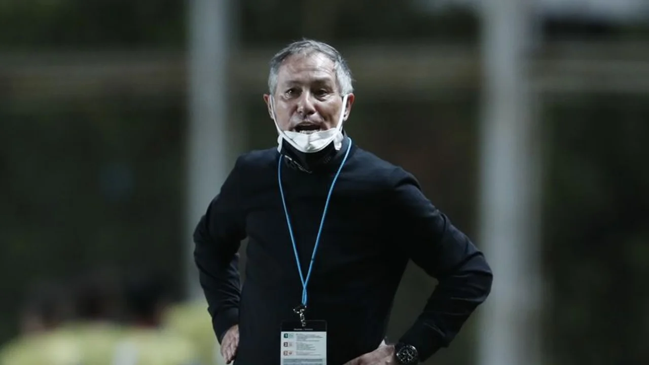 Argentino Holan vuelve a ser DT de Universidad Católica en Chile