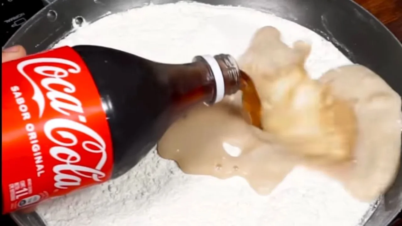 Qué cocinar con Coca Cola y harina: la insólita receta que es furor | El  Destape