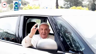 El papa Francisco recibió el alta: "Todavía estoy vivo" El papa Francisco recibió el alta: "Todavía estoy vivo"