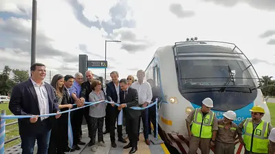 Después de 30 años, el tren de pasajeros volvió a La Picada Después de 30 años, el tren de pasajeros volvió a La Picada
