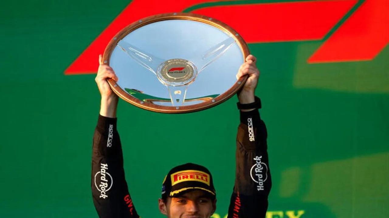 Verstappen gana el caótico Gran Premio de Australia tras el drama de las banderas rojas