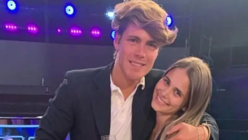 Marcos Ginocchio y su novia