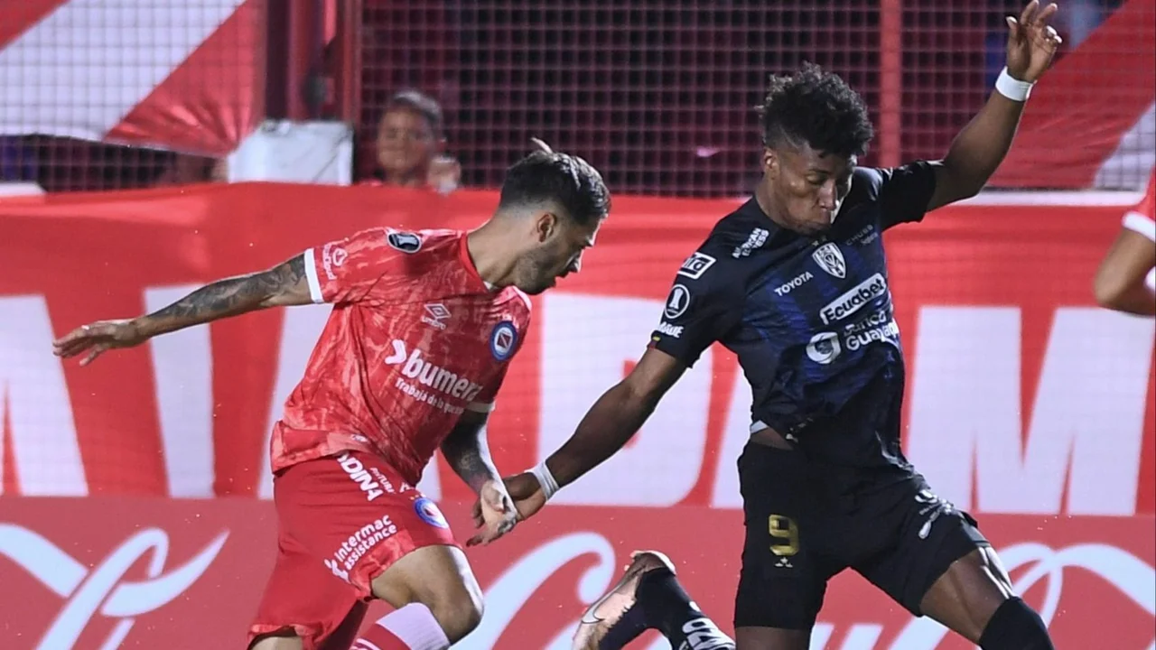 Argentinos Juniors venció a Independiente del Valle: el gol de la definición